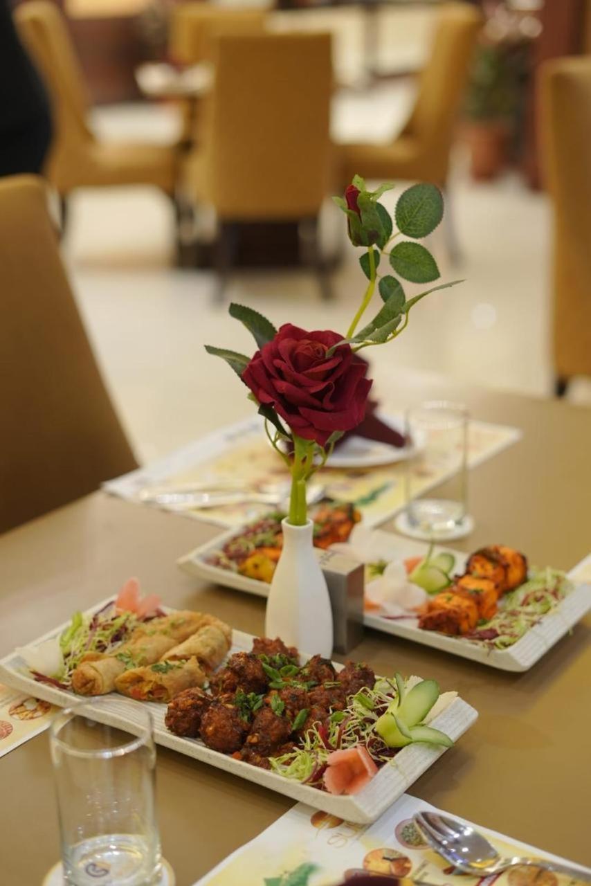 Click Hotel Kohinoor, Лудяна Екстериор снимка
