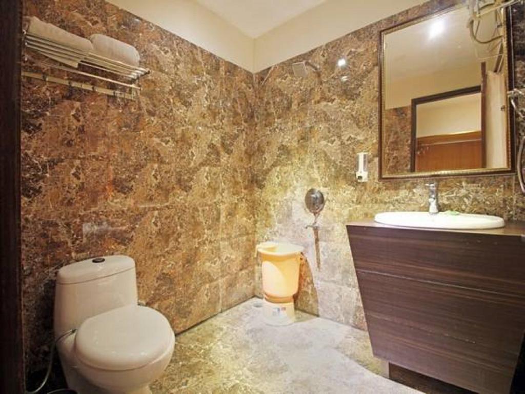 Click Hotel Kohinoor, Лудяна Екстериор снимка